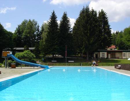 Waldbad Elend in idyllischer Waldrandlage